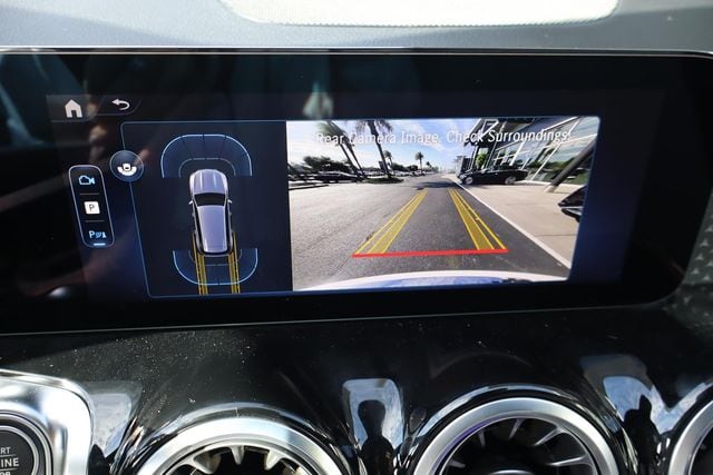 2025 Mercedes-Benz GLB Base - Photo 10