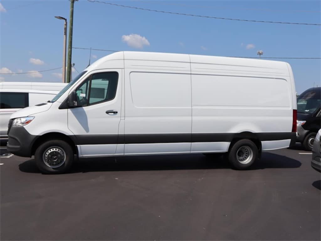 New 2024 Mercedes-Benz Sprinter 3500 Cargo 170 WB Van Cargo Van