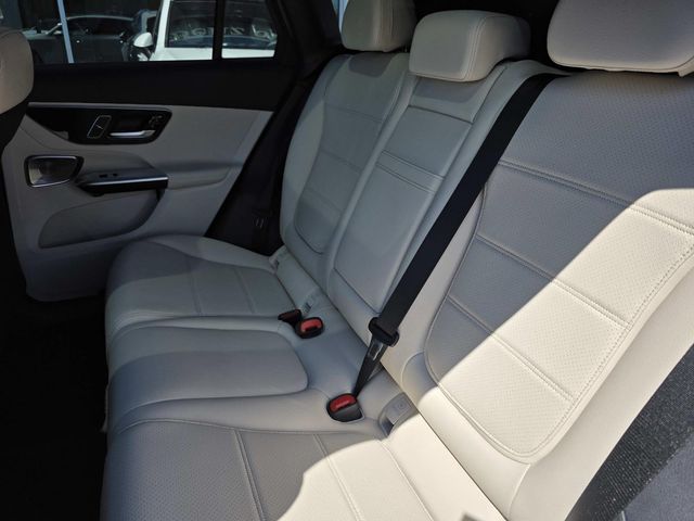 2026 Mercedes-Benz GLC Base - Photo 6