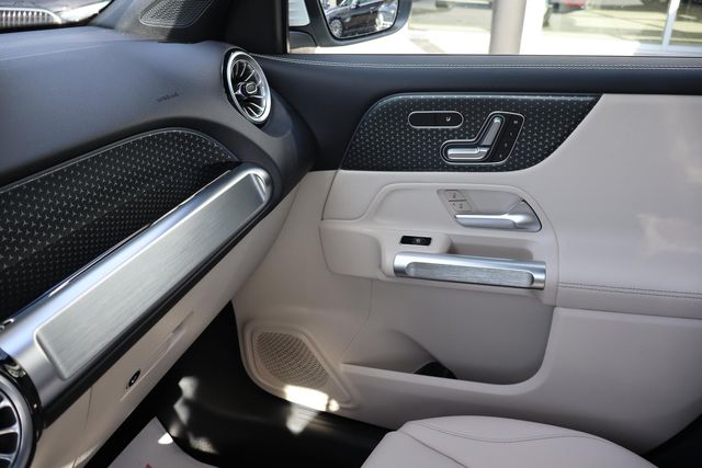 2025 Mercedes-Benz GLB Base - Photo 16