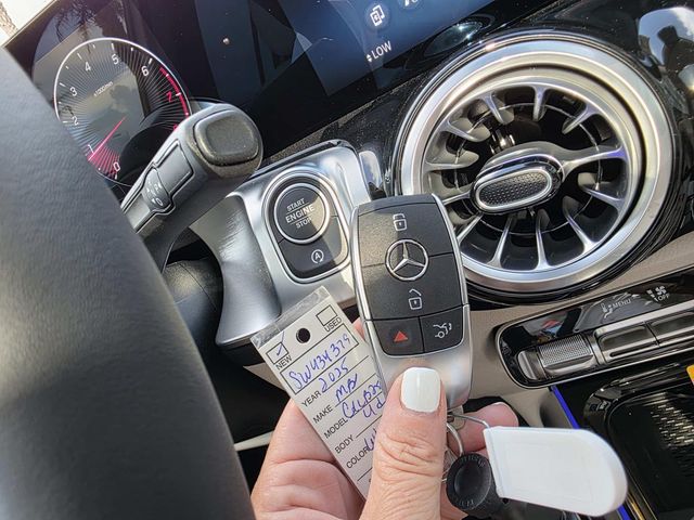 2025 Mercedes-Benz GLB Base - Photo 9