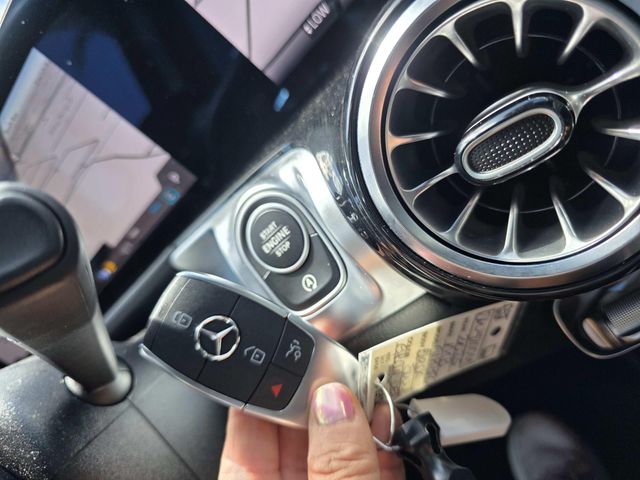 2025 Mercedes-Benz GLB Base - Photo 15