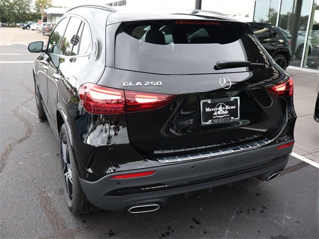 2025 Mercedes Benz GLA 250 photo 3