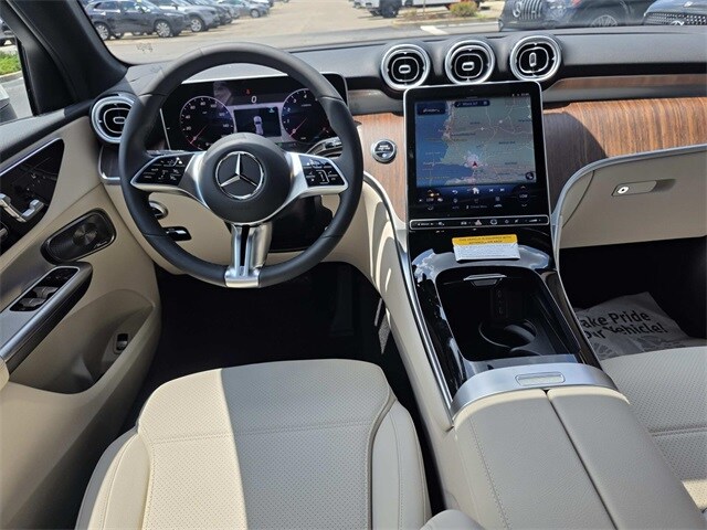 2026 Mercedes Benz GLC 300 photo 3