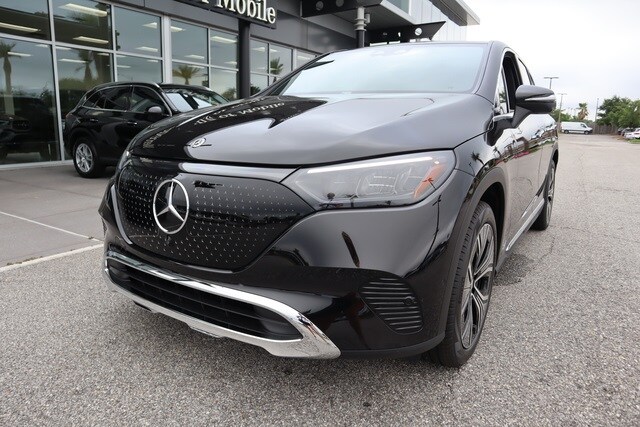 2023 Mercedes Benz EQE-Class SUV photo 2