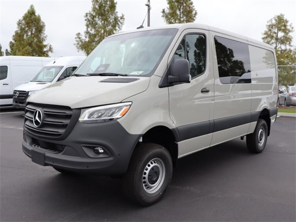 New 2025 Mercedes-Benz Sprinter 2500 LOW TOP Crew 144 WB Van Crew Van