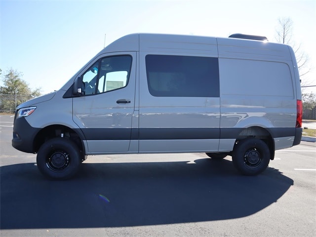2024 Mercedes-Benz Sprinter 2500 Cargo Van 
