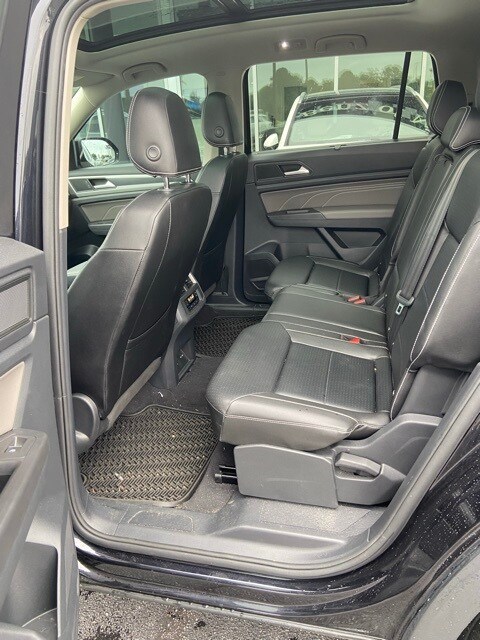 2023 Volkswagen Atlas V6 SEL R-Line photo 3