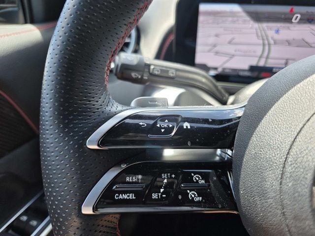 2025 Mercedes-Benz GLB Base - Photo 11