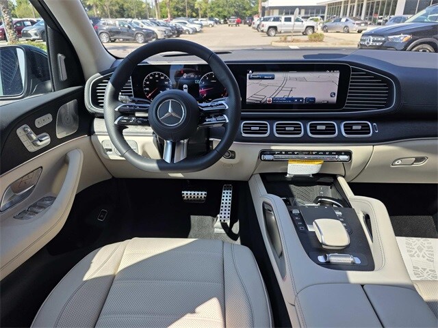 2026 Mercedes Benz GLS 580 4MATIC photo 4