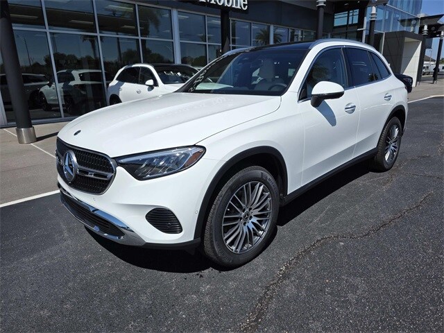 2026 Mercedes Benz GLC 300 photo 2