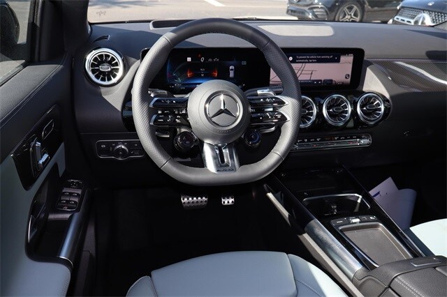 2025 Mercedes Benz GLA 35 AMG photo 4