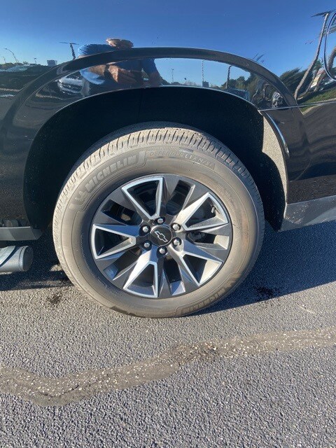 2021 Chevrolet Suburban Z71 photo 3