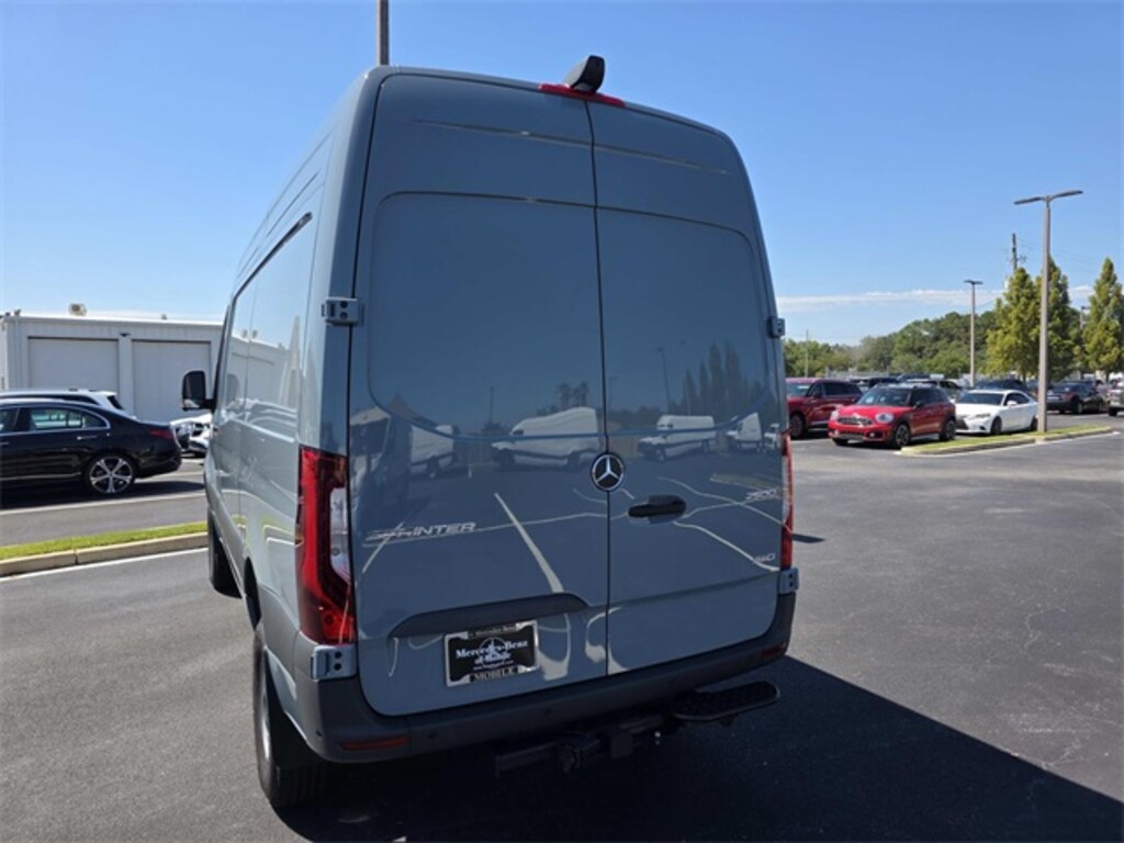 New 2025 Mercedes-Benz Sprinter 2500 Cargo 144 WB Van Cargo Van