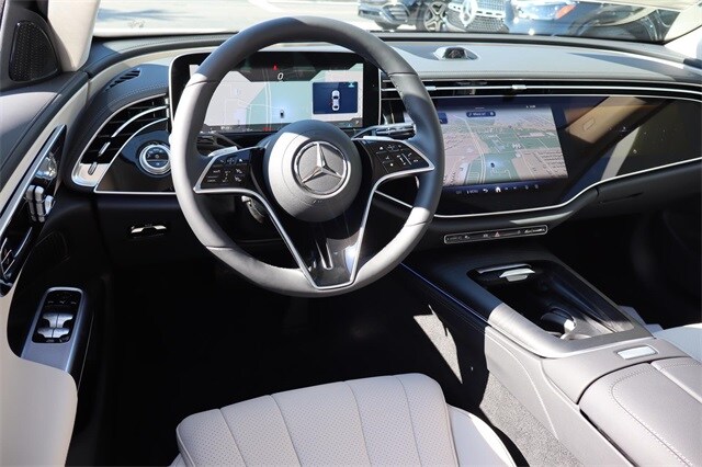 2025 Mercedes Benz E 350 photo 4