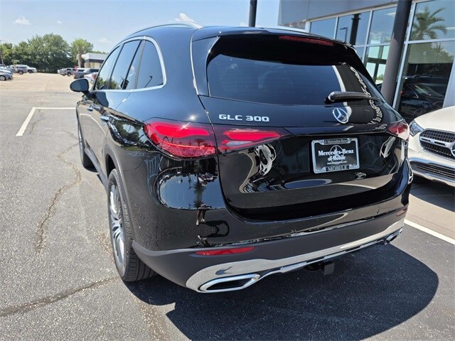 2026 Mercedes Benz GLC 300 photo 3