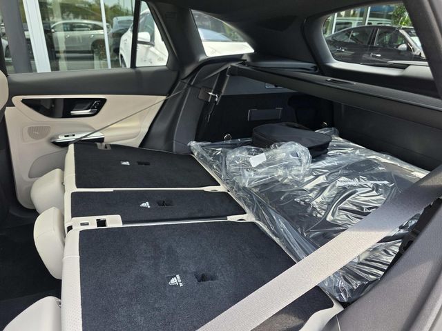 2025 Mercedes-Benz GLC Base - Photo 6