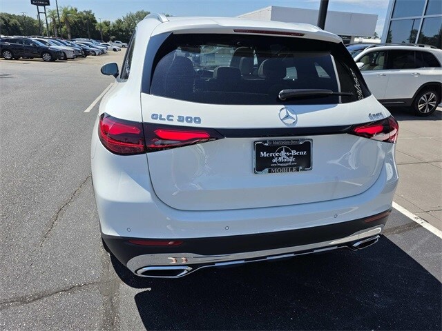 2026 Mercedes Benz GLC 300 4MATIC photo 3