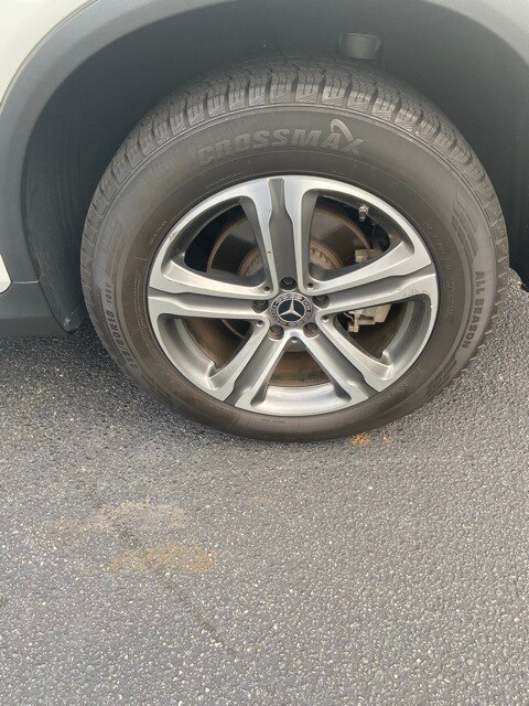 2021 Mercedes Benz GLC 300 photo 4