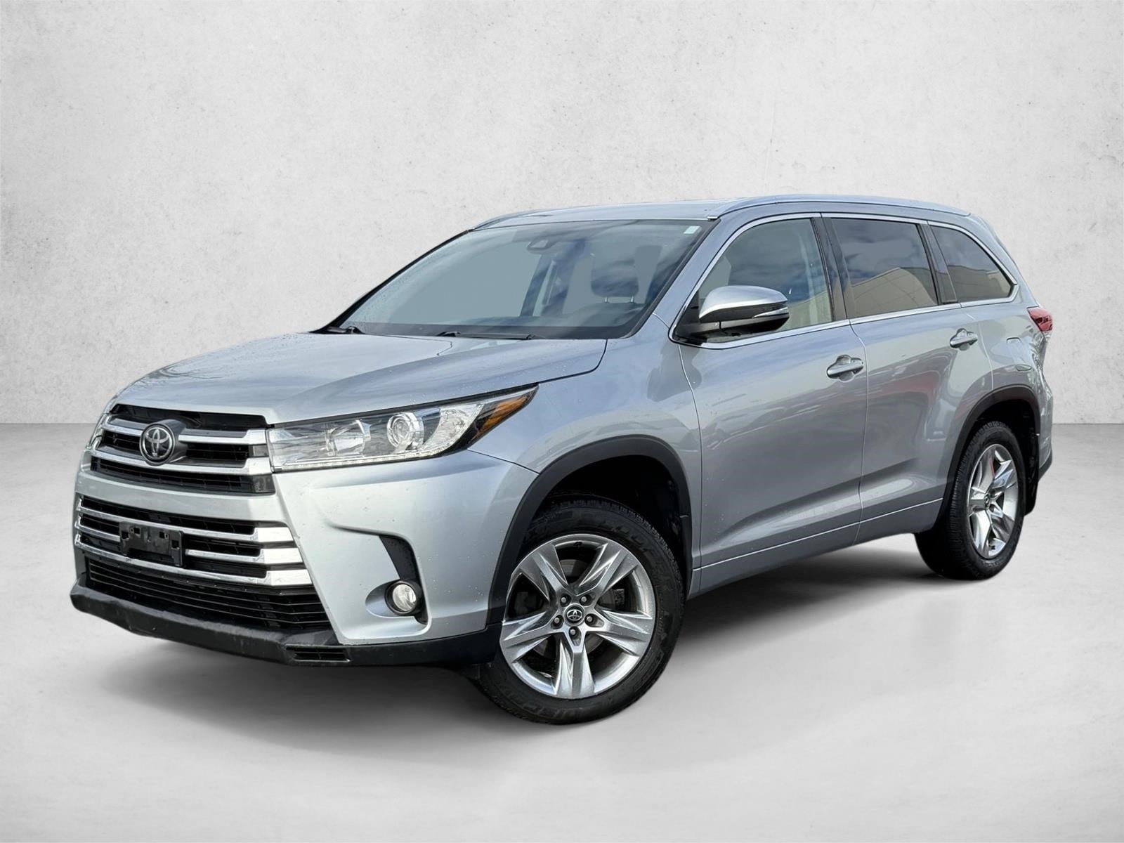 2017 TOYOTA HIGHLANDER - Image 1