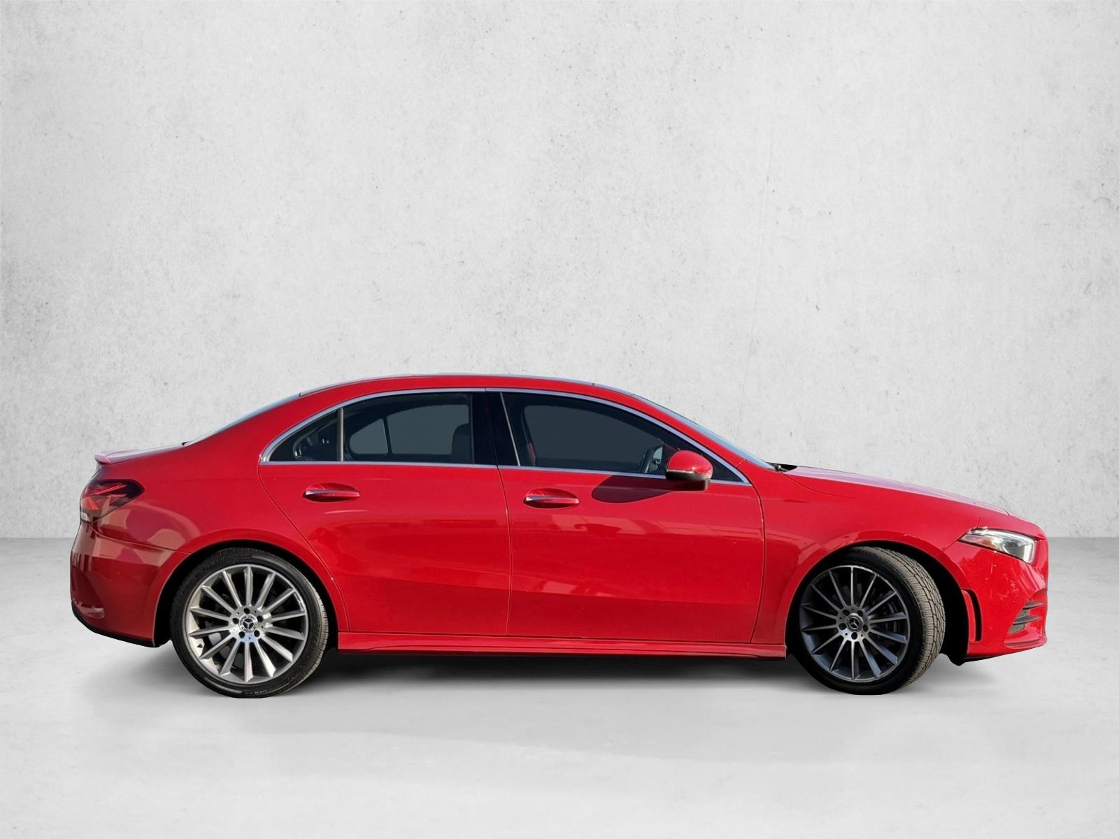 2019 Mercedes Benz A 220 4MATIC photo 4