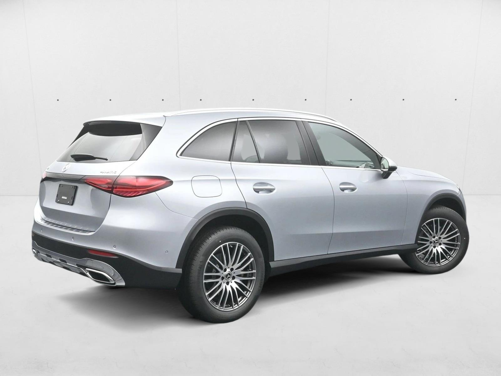 2025 Mercedes Benz GLC 300 4MATIC photo 2