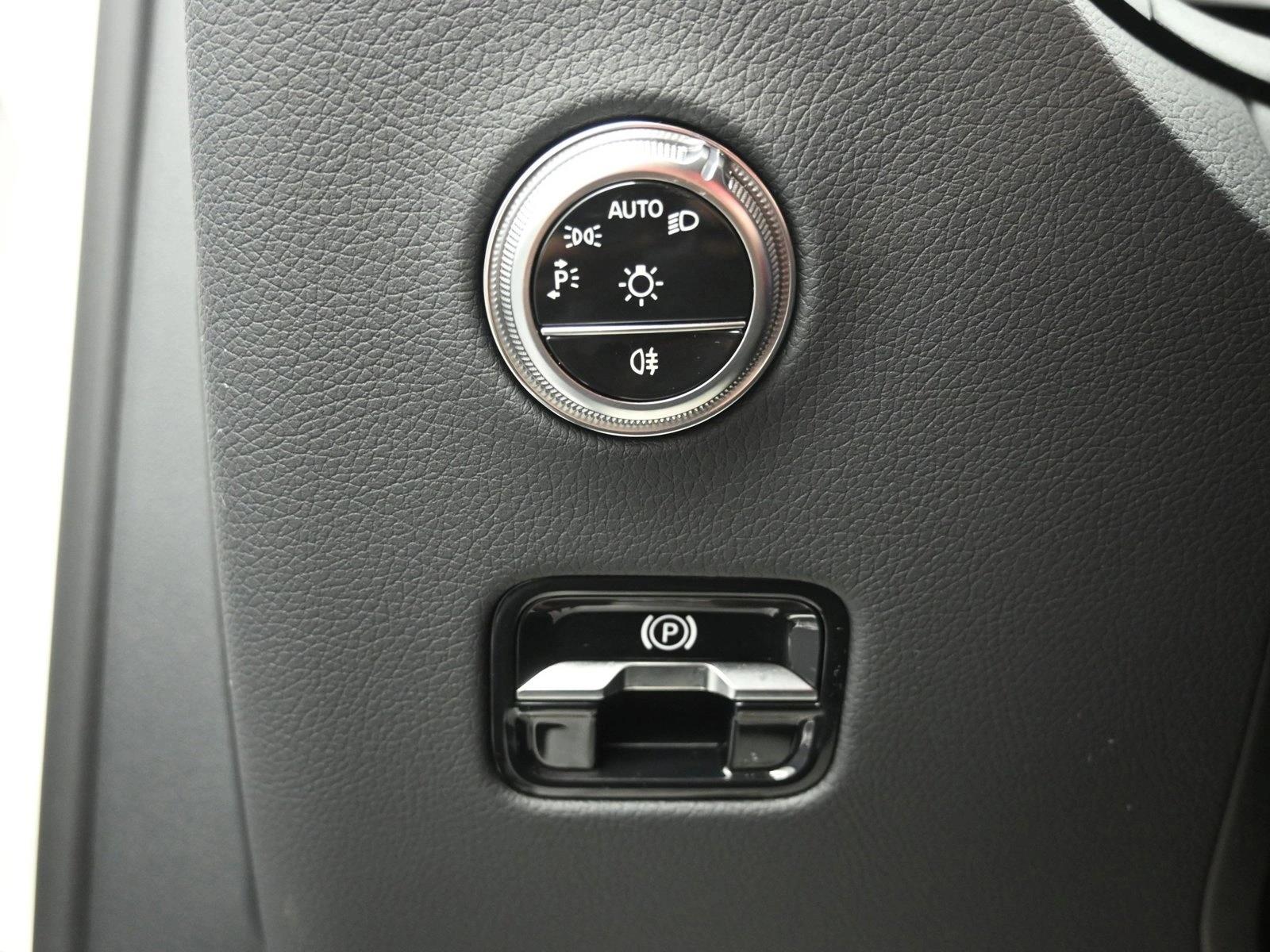 2025 MERCEDES-BENZ GLC-CLASS - Image 10