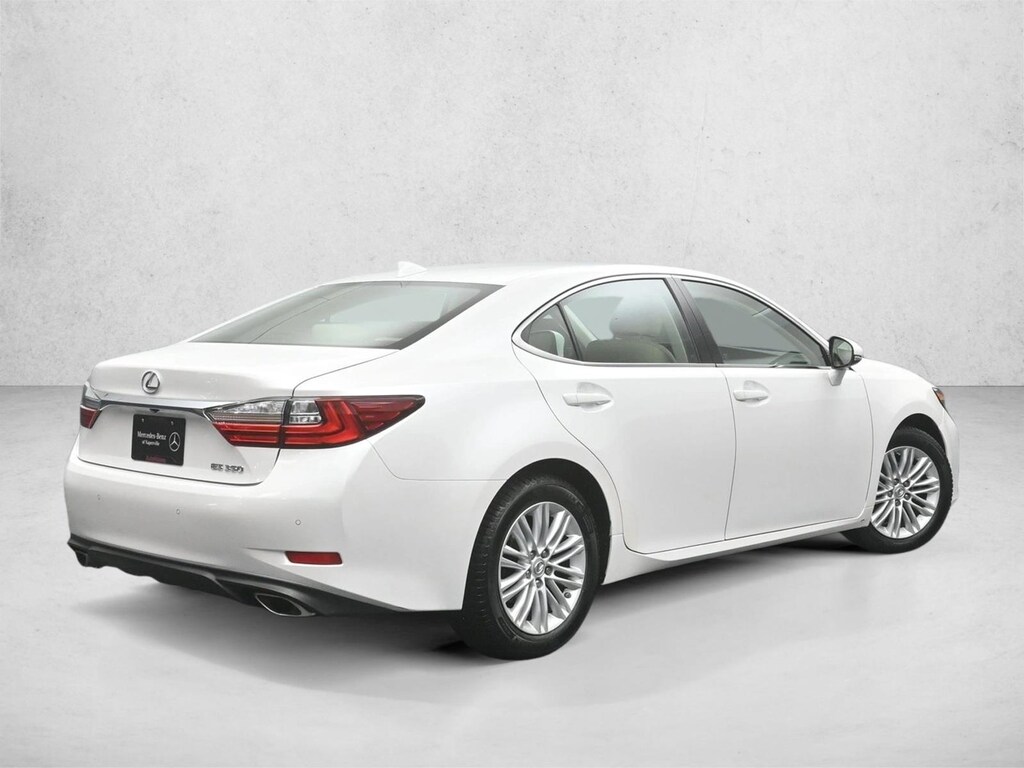 Used 2017 Lexus ES Sedan