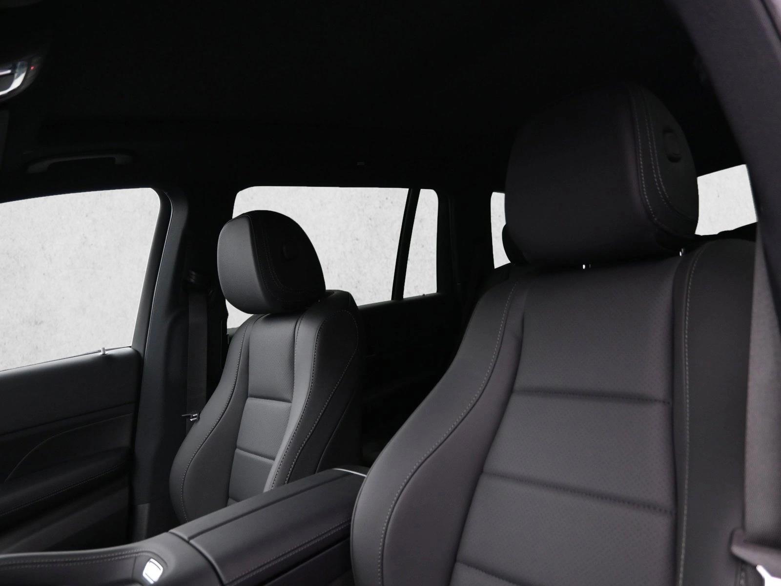 2025 MERCEDES-BENZ GLS-CLASS - Image 9