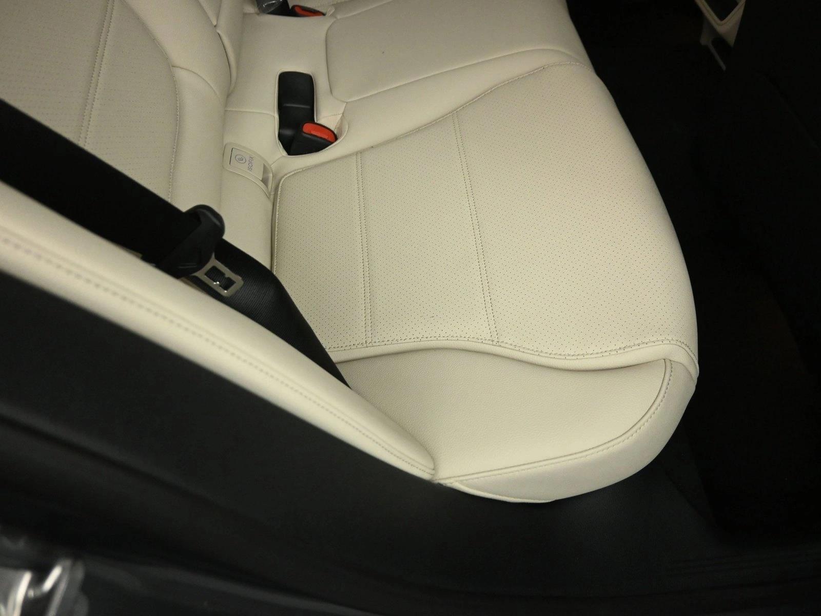 2026 MERCEDES-BENZ C-CLASS - Image 18