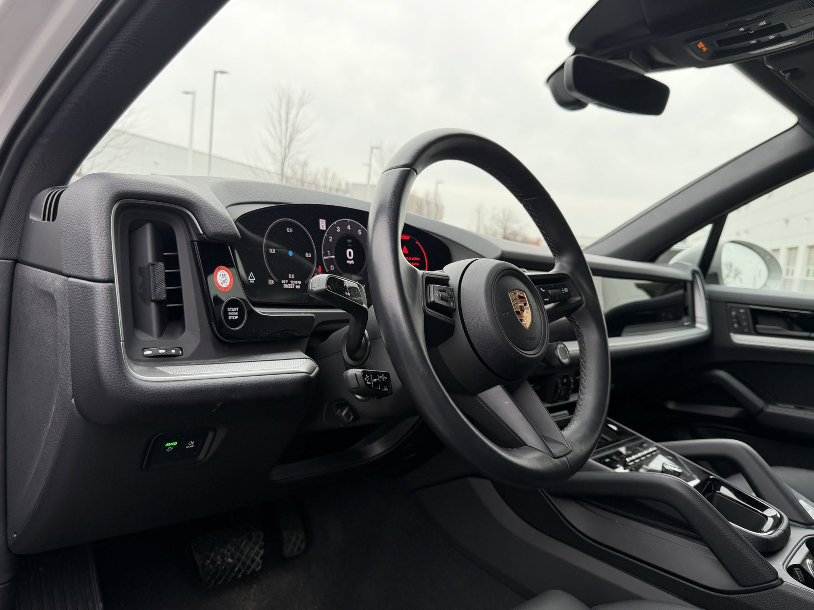 2024 PORSCHE CAYENNE - Image 10