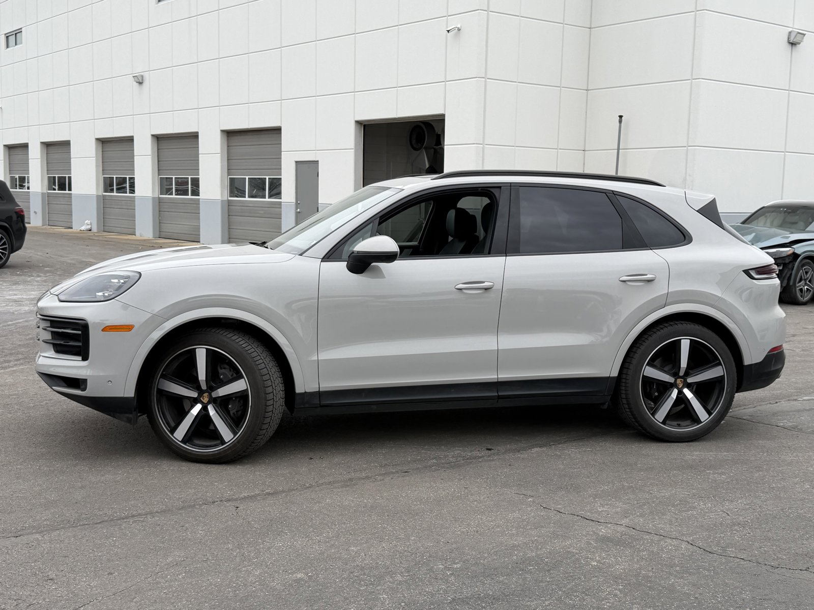 2024 PORSCHE CAYENNE - Image 8