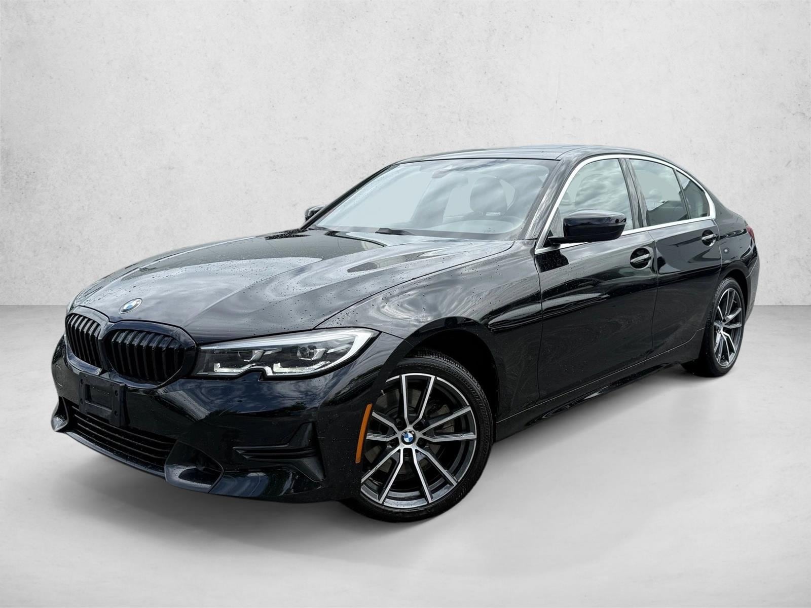 2021 BMW 3 Series 330i xDrive Sedan's photo