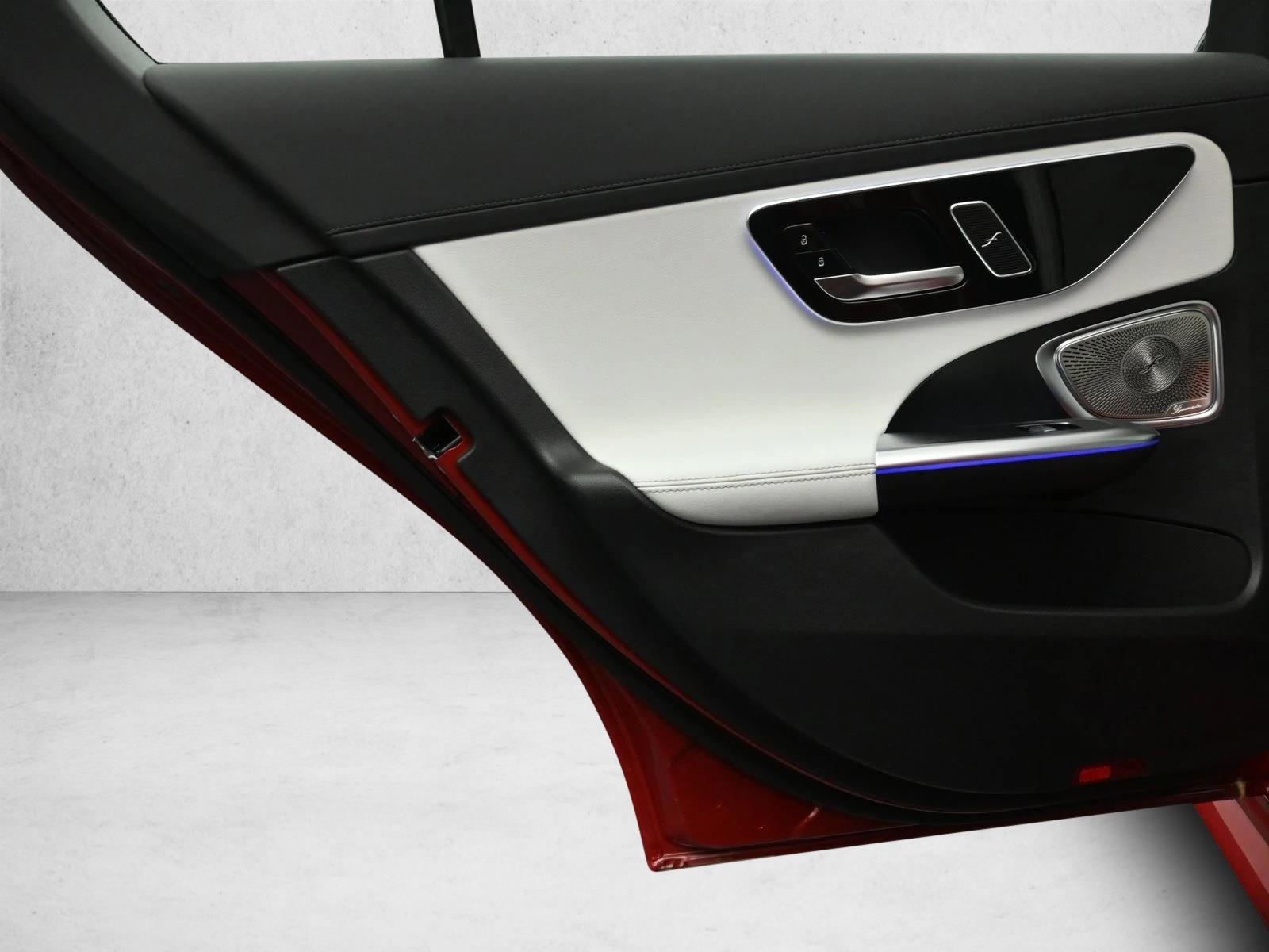 2025 MERCEDES-BENZ C-CLASS - Image 23