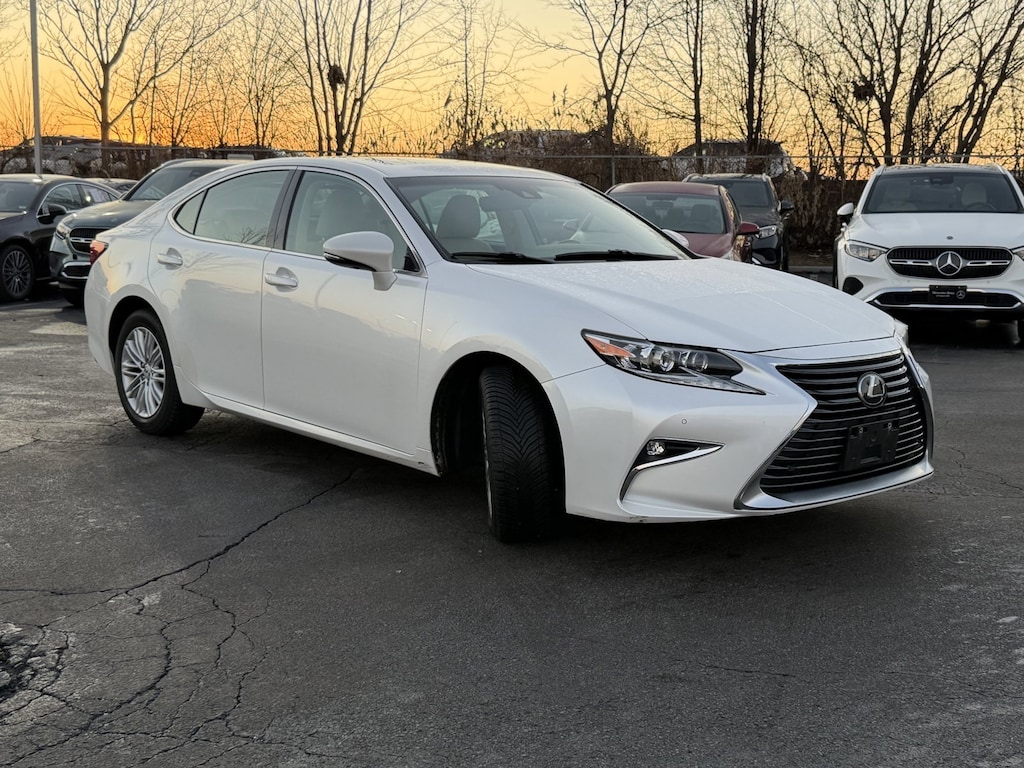 Used 2017 Lexus ES Sedan