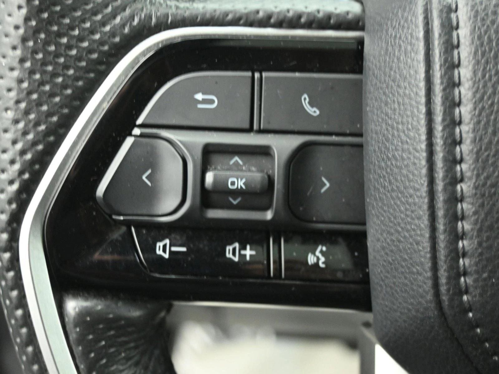 2023 TOYOTA TUNDRA - Image 11