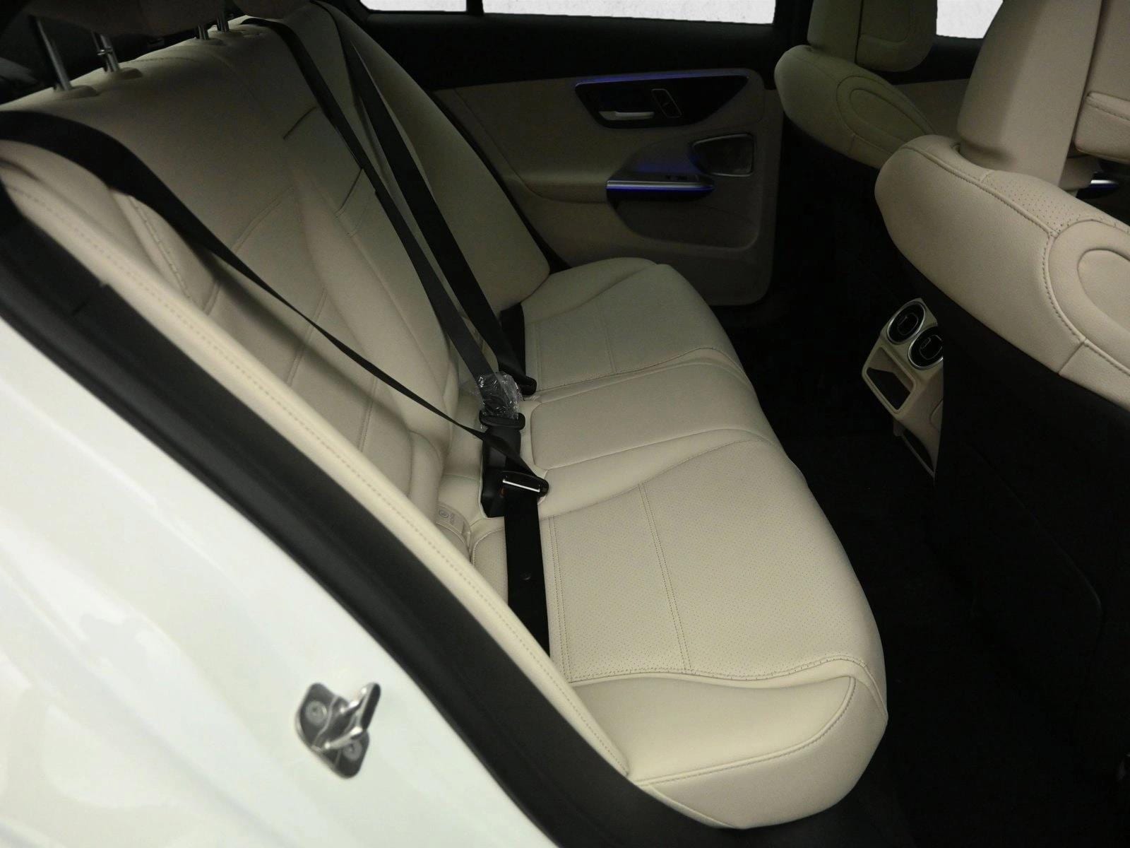 2026 MERCEDES-BENZ C-CLASS - Image 24