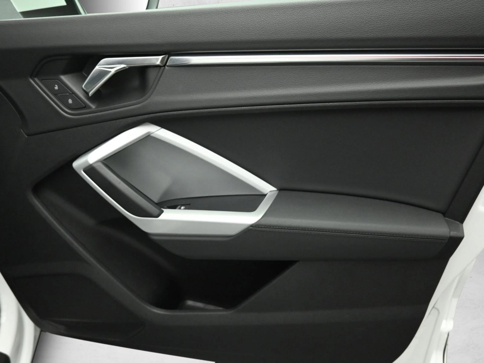 2022 AUDI Q3 - Image 29