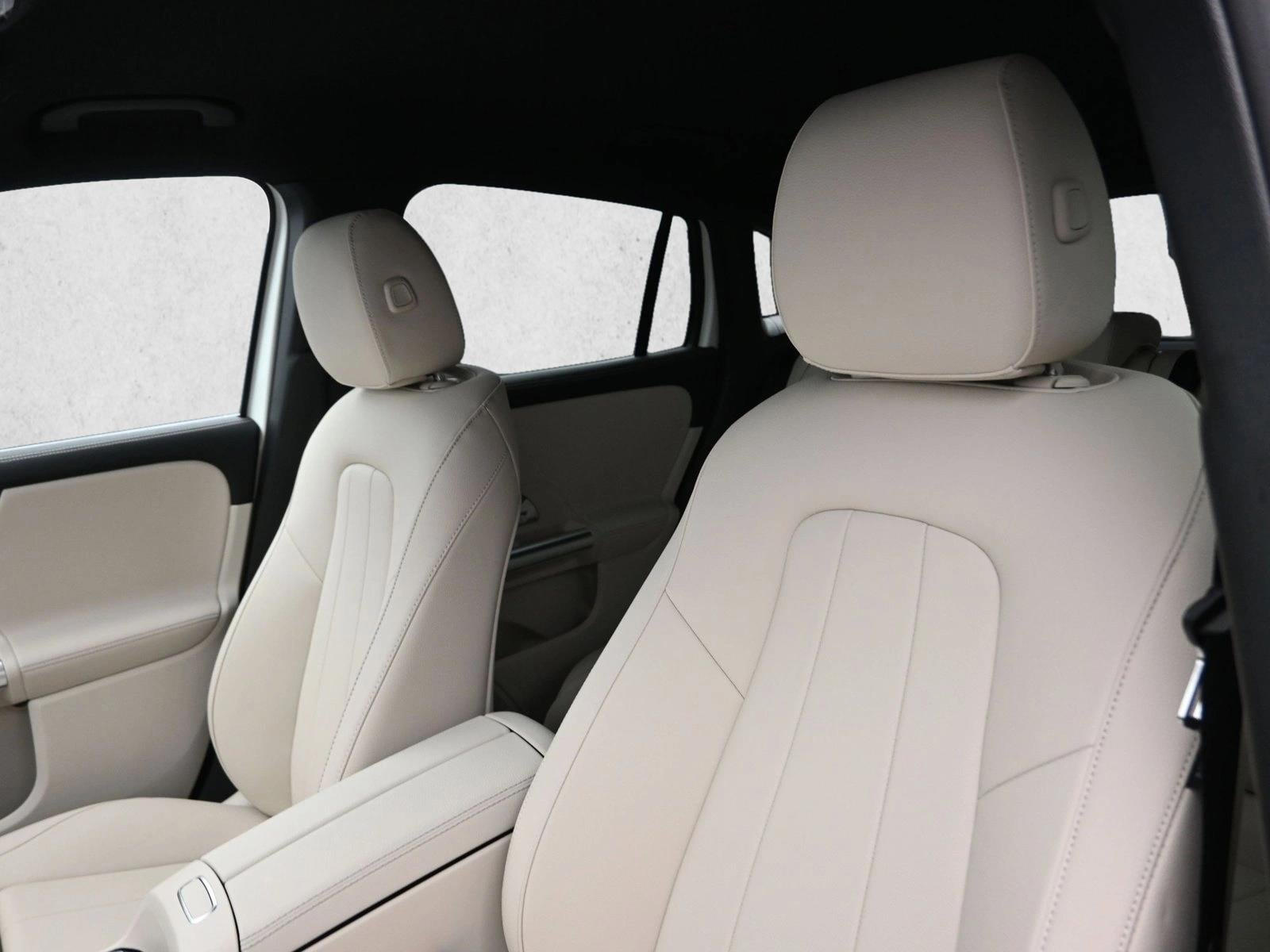 2025 MERCEDES-BENZ GLA-CLASS - Image 9