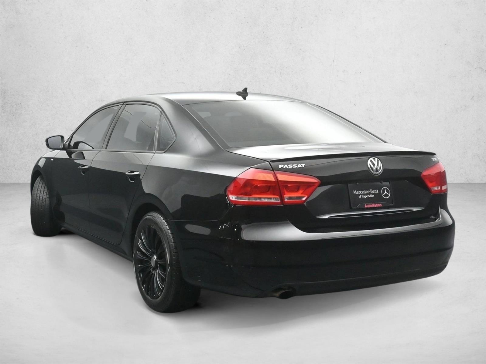 2015 Volkswagen Passat Wolfsburg Edition photo 2