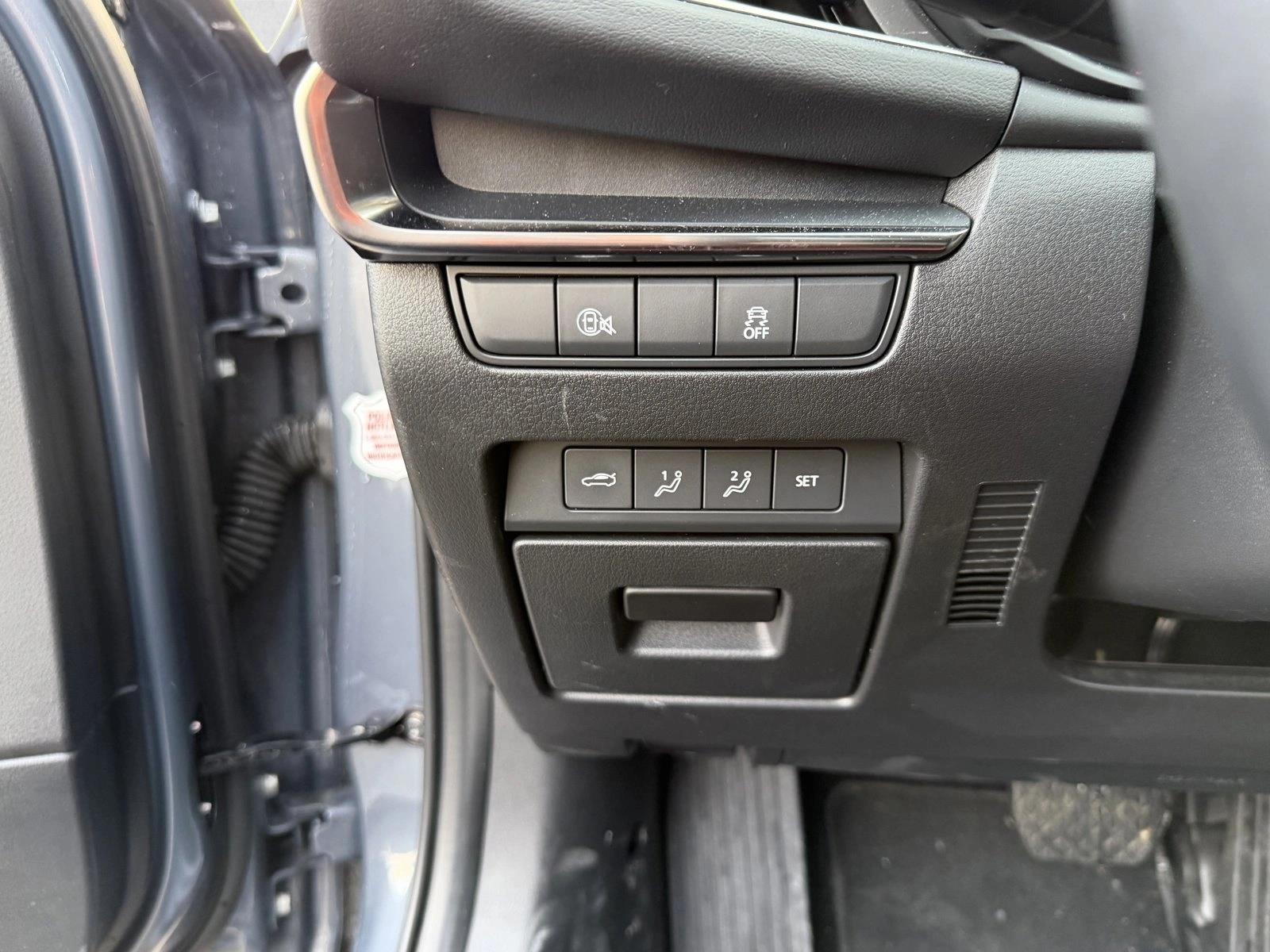 2025 MAZDA MAZDA3 - Image 13