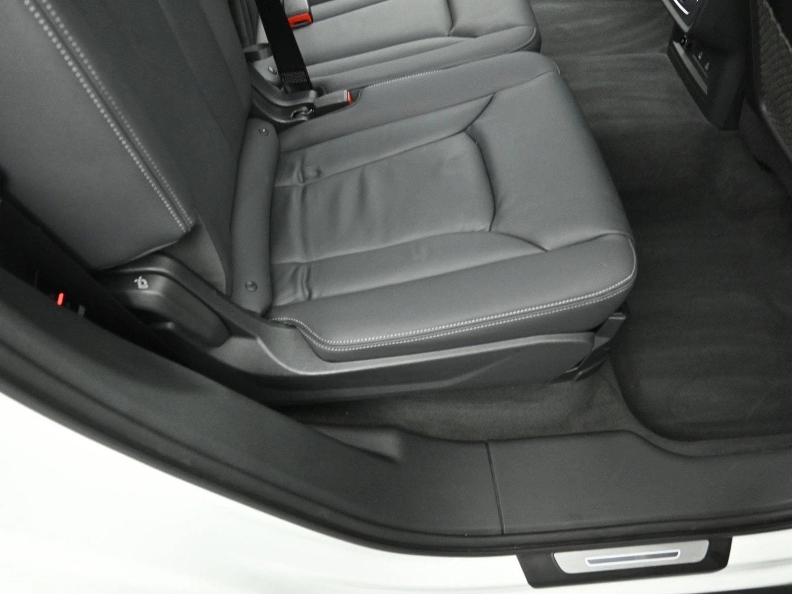 2025 AUDI Q7 - Image 27