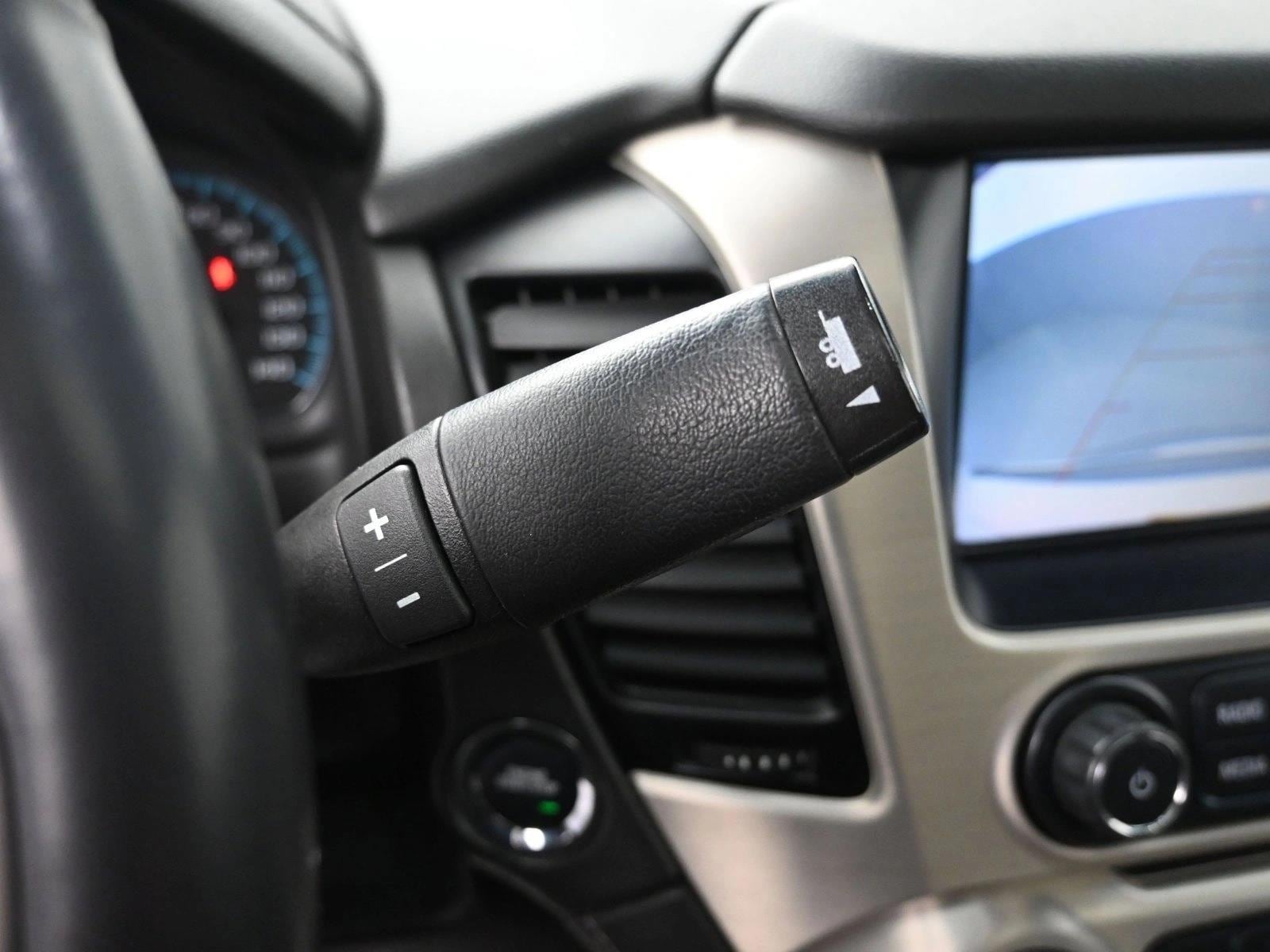 2020 GMC YUKON - Image 11