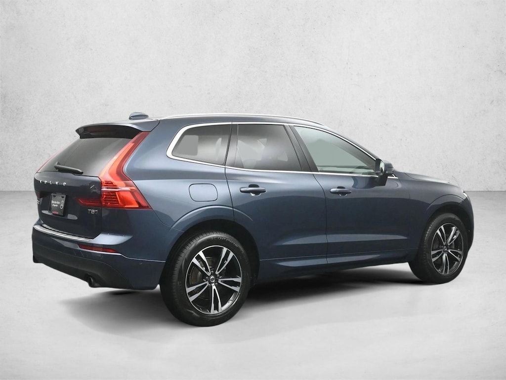 Used 2018 Volvo XC60 T5 AWD Momentum SUV