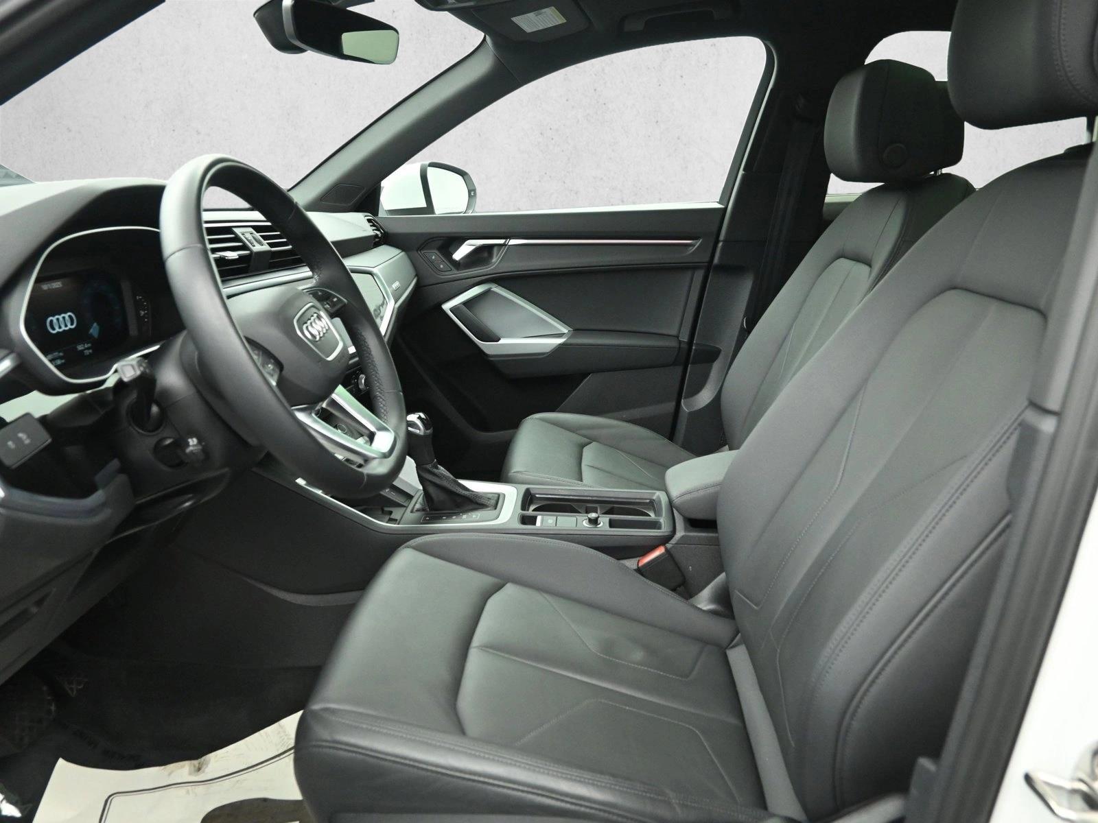 2022 AUDI Q3 - Image 8