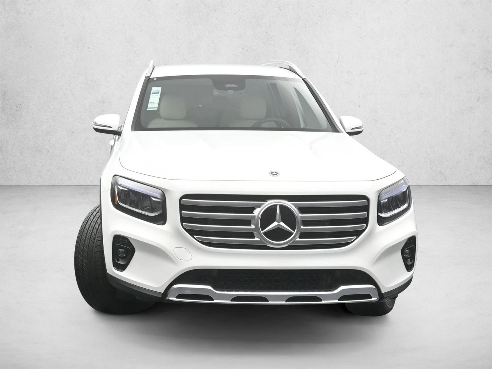 2025 Mercedes Benz GLB 250 4MATIC photo 3