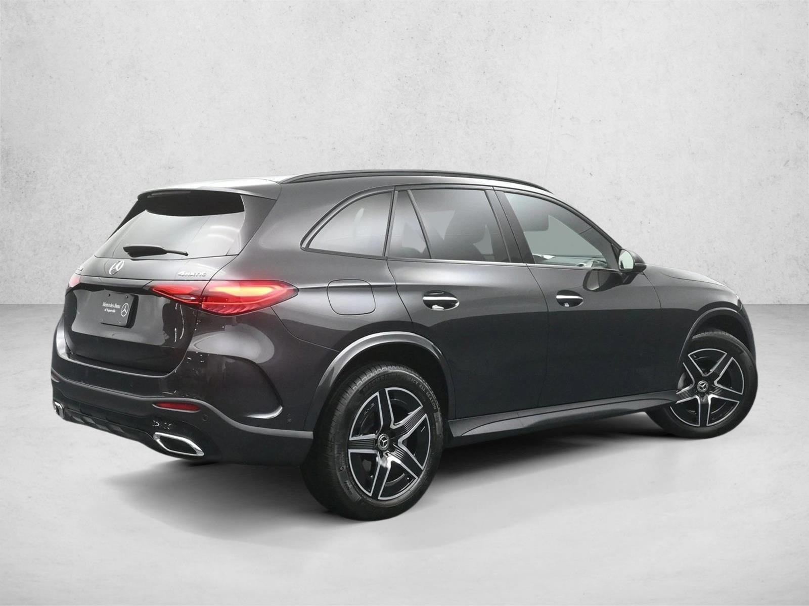 2025 Mercedes Benz GLC 300 4MATIC photo 2