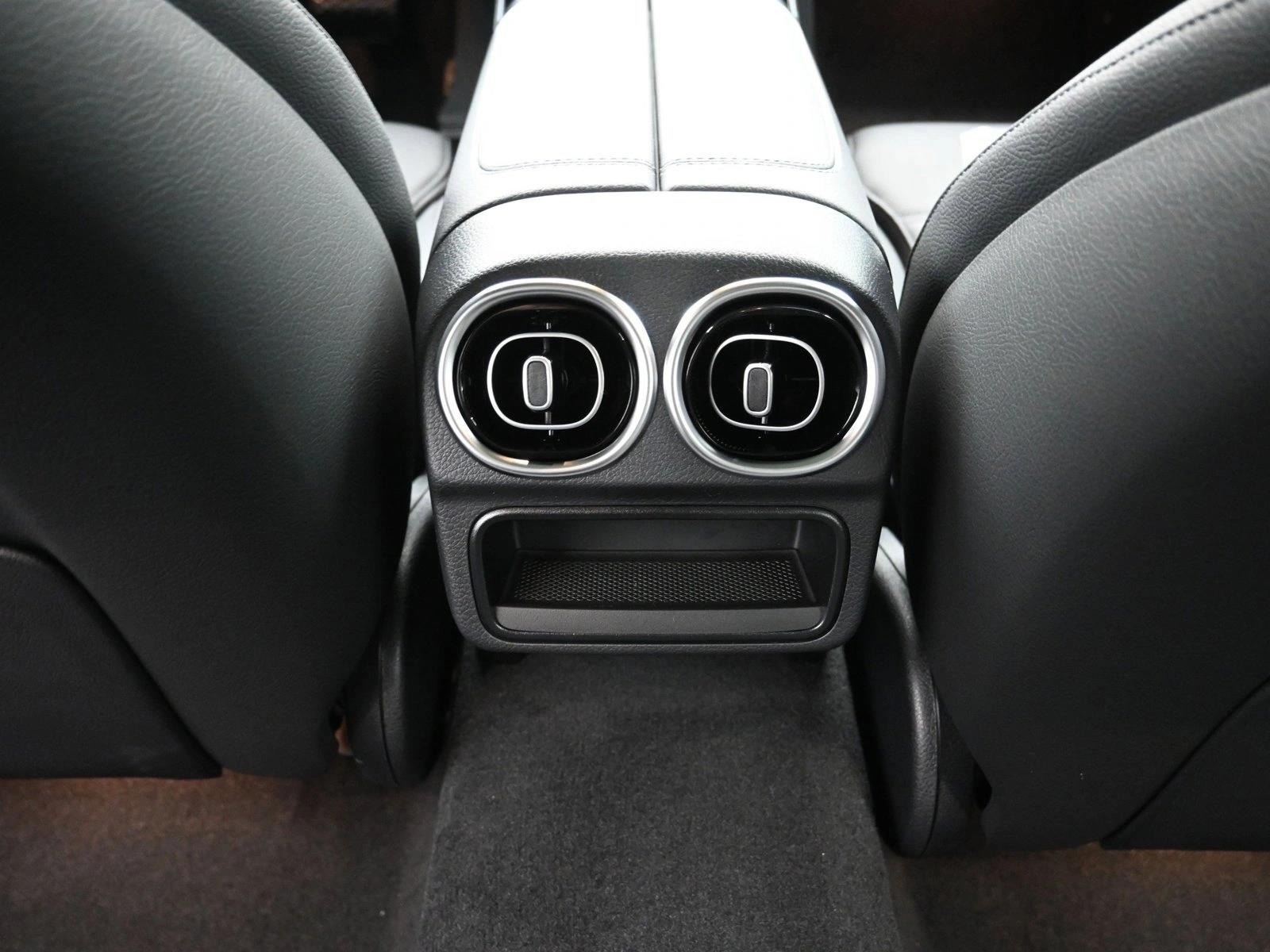 2025 MERCEDES-BENZ C-CLASS - Image 20