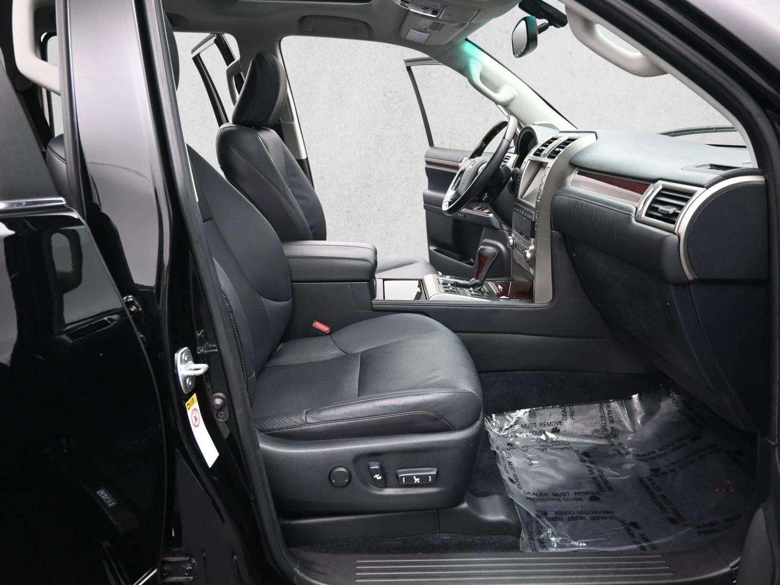 2017 LEXUS GX - Image 30