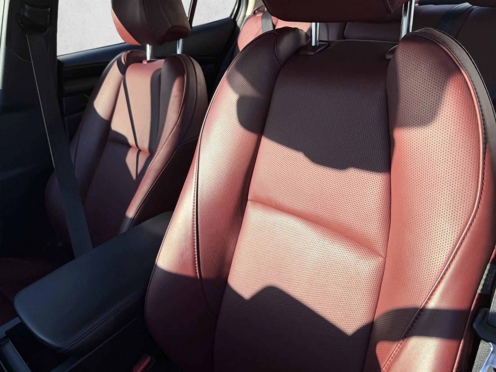 2025 MAZDA MAZDA3 - Image 9